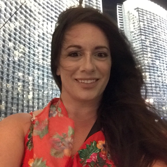 About Maura... - Picture 2 of 2